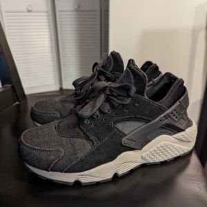 Women's Nike Air Huarache Shoes Size 8